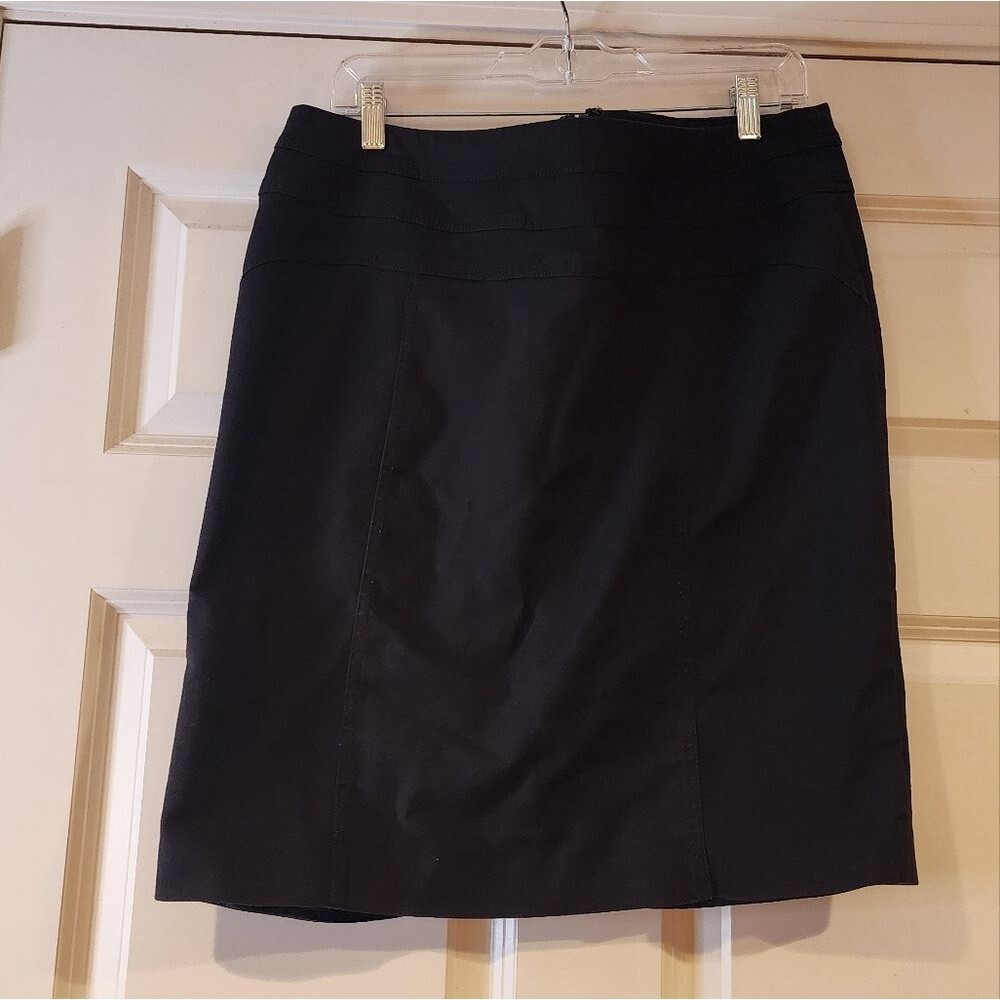 INC International Concepts black lined knee length zip back skirt size 16